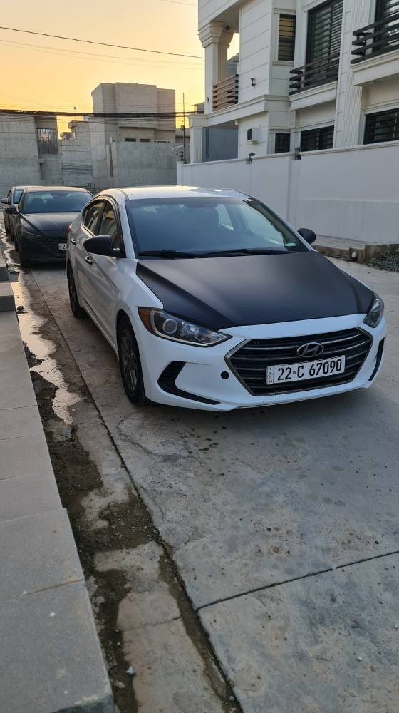 المواصفات العامة:
موديل 2018.
​السياره ماشية: 79 ألف ميل.
​المحرك والكير بحالة ممتازة .
ضرر بسيط في (الجاملغ الخلفي وأطراف الباب الخلفي). من امريكا
البوند مبدل حادث بسيط (ما بيها لا دواخل ولا شواصي) 
​ إيرباك الستيرن (مفتوح) 
​ملاحظة جمالية: توجد بعض ملاحظات "التقليم" 

​الإضافات والتقنيات:
​✅ نظام تشغيل عن بعد.
​✅ كاميرا تسجيل حوادث (Dash Cam).
​✅ حساسات خلفية (بـك).

رقم الشاصي : 5npd74lf9jh392162

السعر: 124 وبيها مجال موصل, نينوى


**إذا كنت صاحب هذا الإعلان وتريد حذفه لأي سبب، رجاءا أرسل رسالة إلى الدعم الفني**