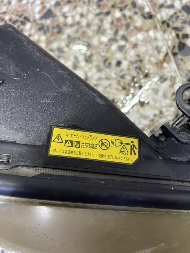 السلام عليكم عندي ليتات ابصم ليتات نضيفات مكاني نجف رقم التلفون ***********
