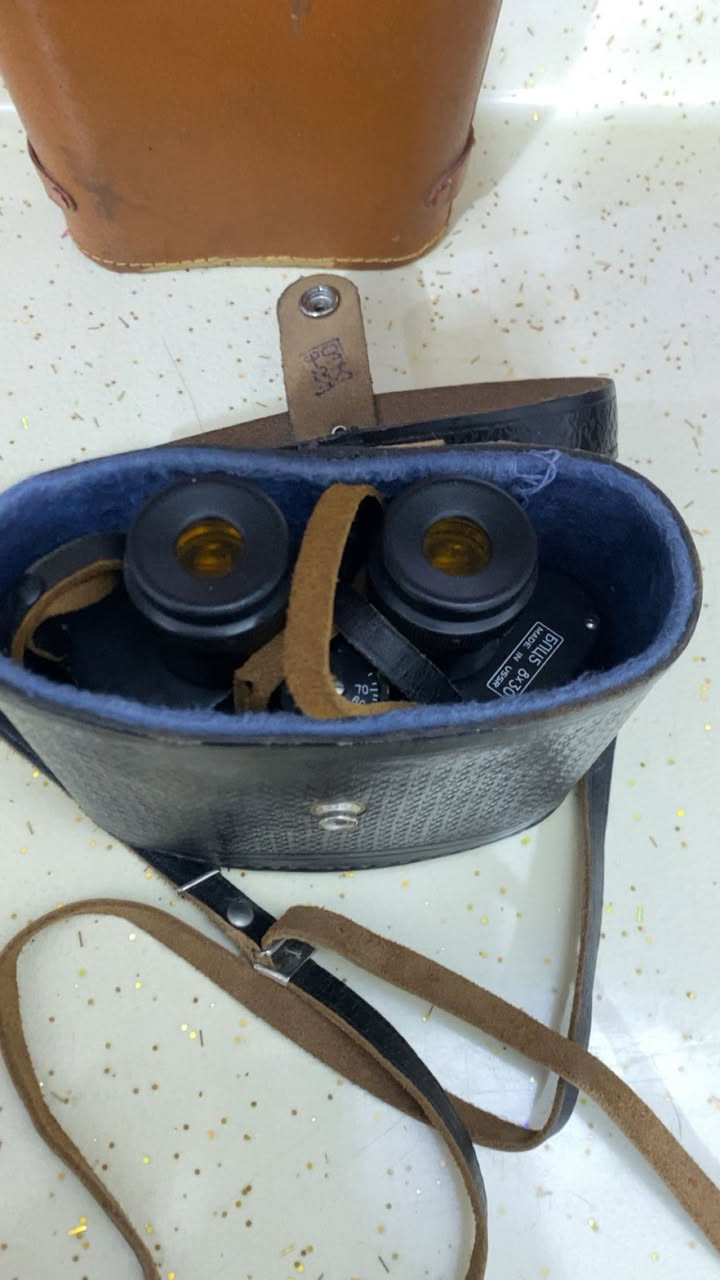 ناضور قديم للبيع ***********
