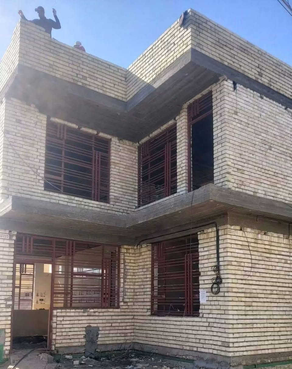 خلفات بناء شغل مضبوط وزن وتنظيف ولتزم بل موعد مفرغين حاليا ***********  بيه وتساب
