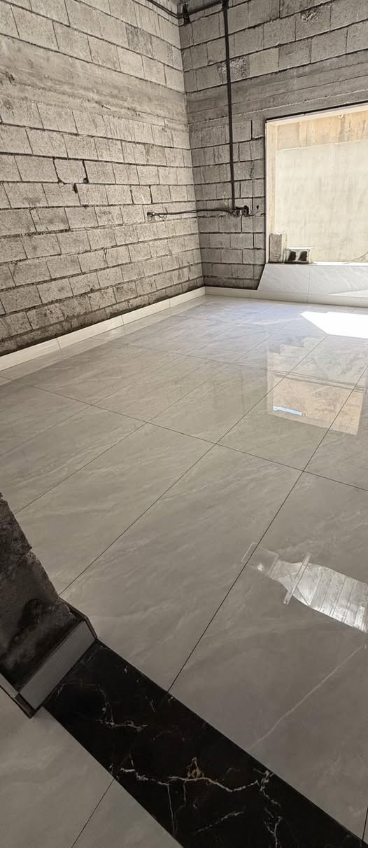 تطبيك بورسلين ارضي وجداري ✅شغل درجه اوله ✅

في ابو غرق ✅📞 ‭0788 588 6620‬ اتصال. ولا تهتم
