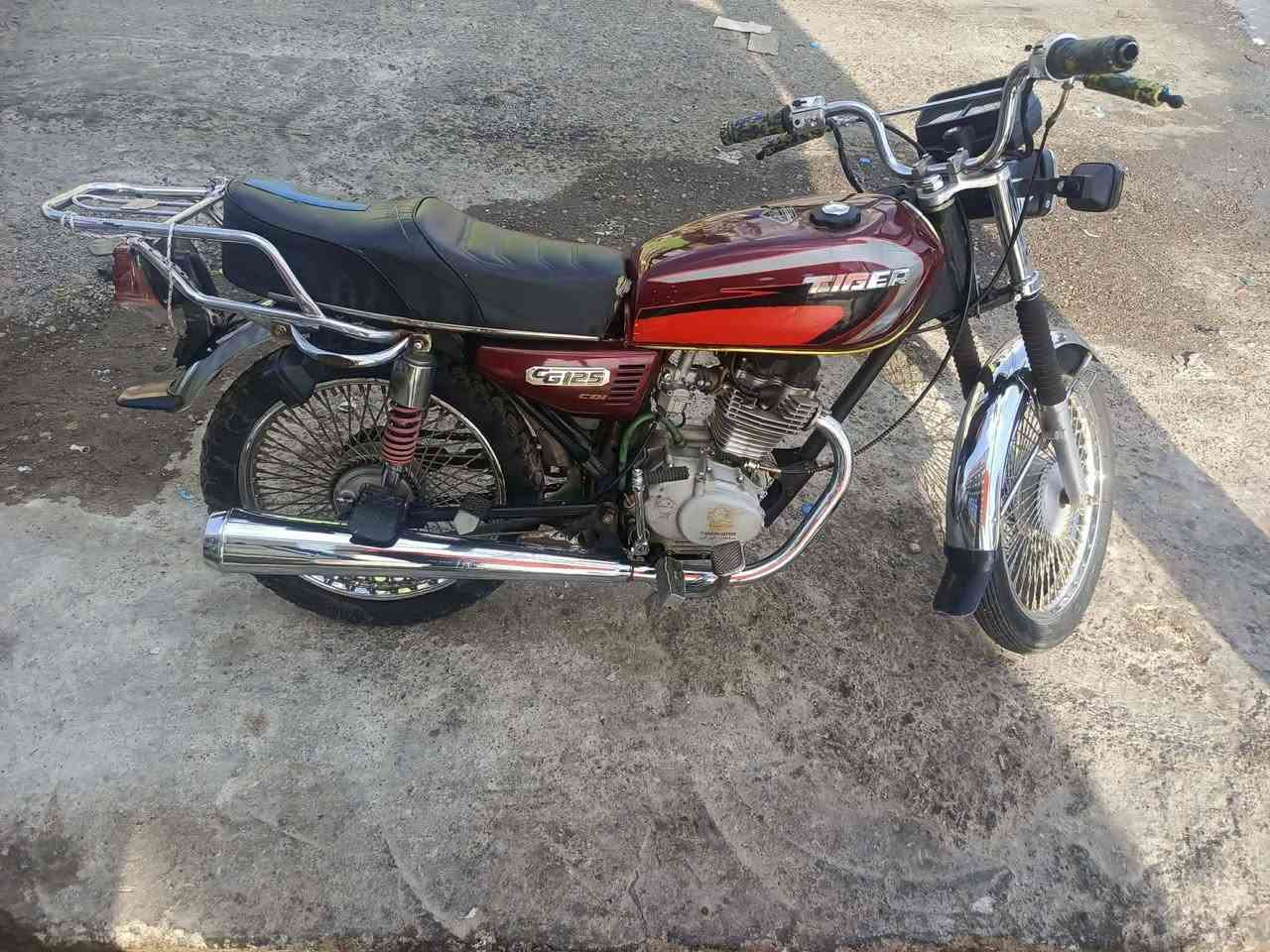 دراجه لل بيع معمره مره وحده بس ويرمانيه كلها تشتغل السعر 450 وبيها مجال


**إذا كنت صاحب هذا الإعلان وتريد حذفه لأي سبب، رجاءا أرسل رسالة إلى الدعم الفني**
