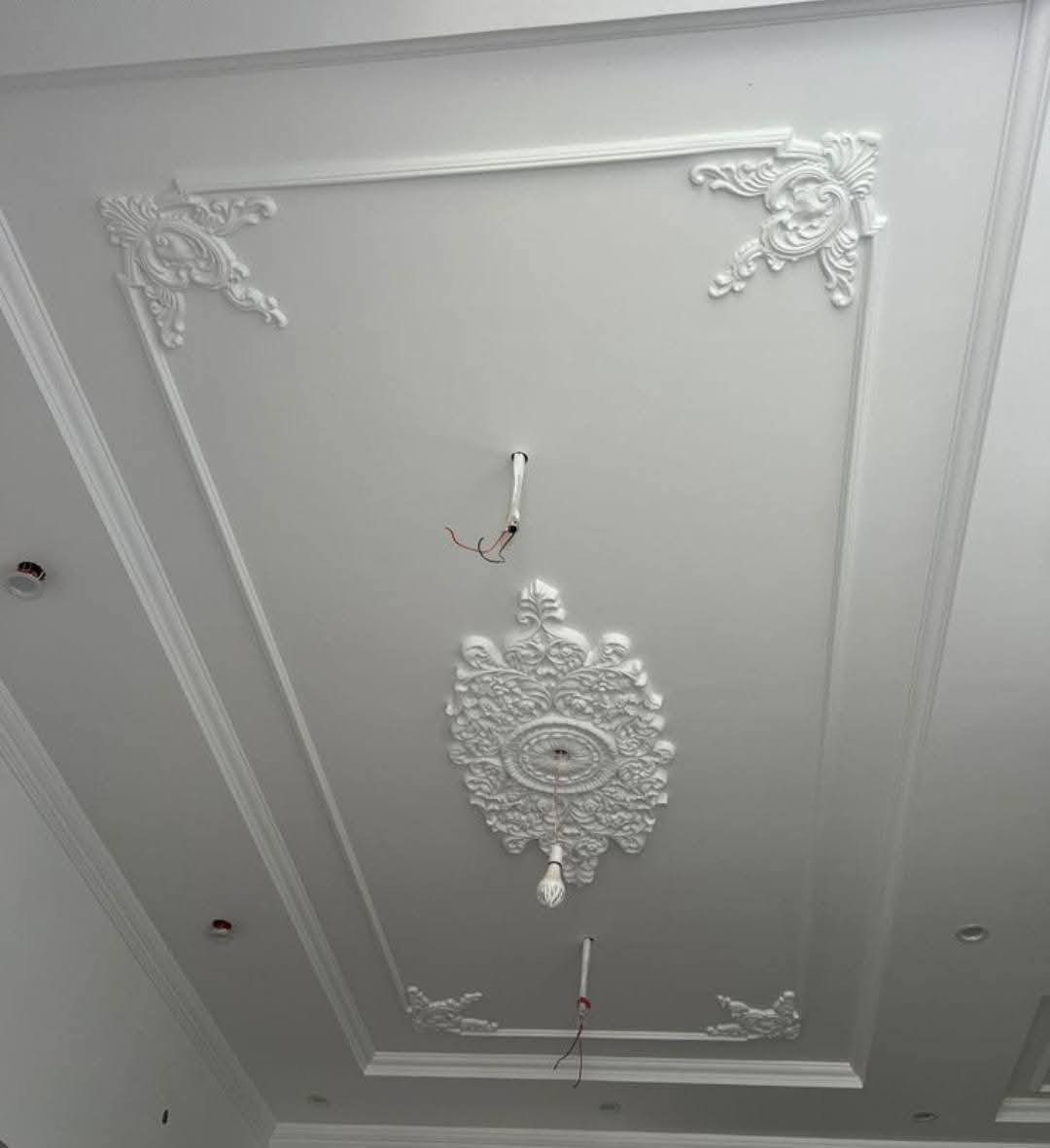 السلام عليكم
عمل كافة الديكورات والاصباغ والجبس بورد بانسب الأسعار 
***********
