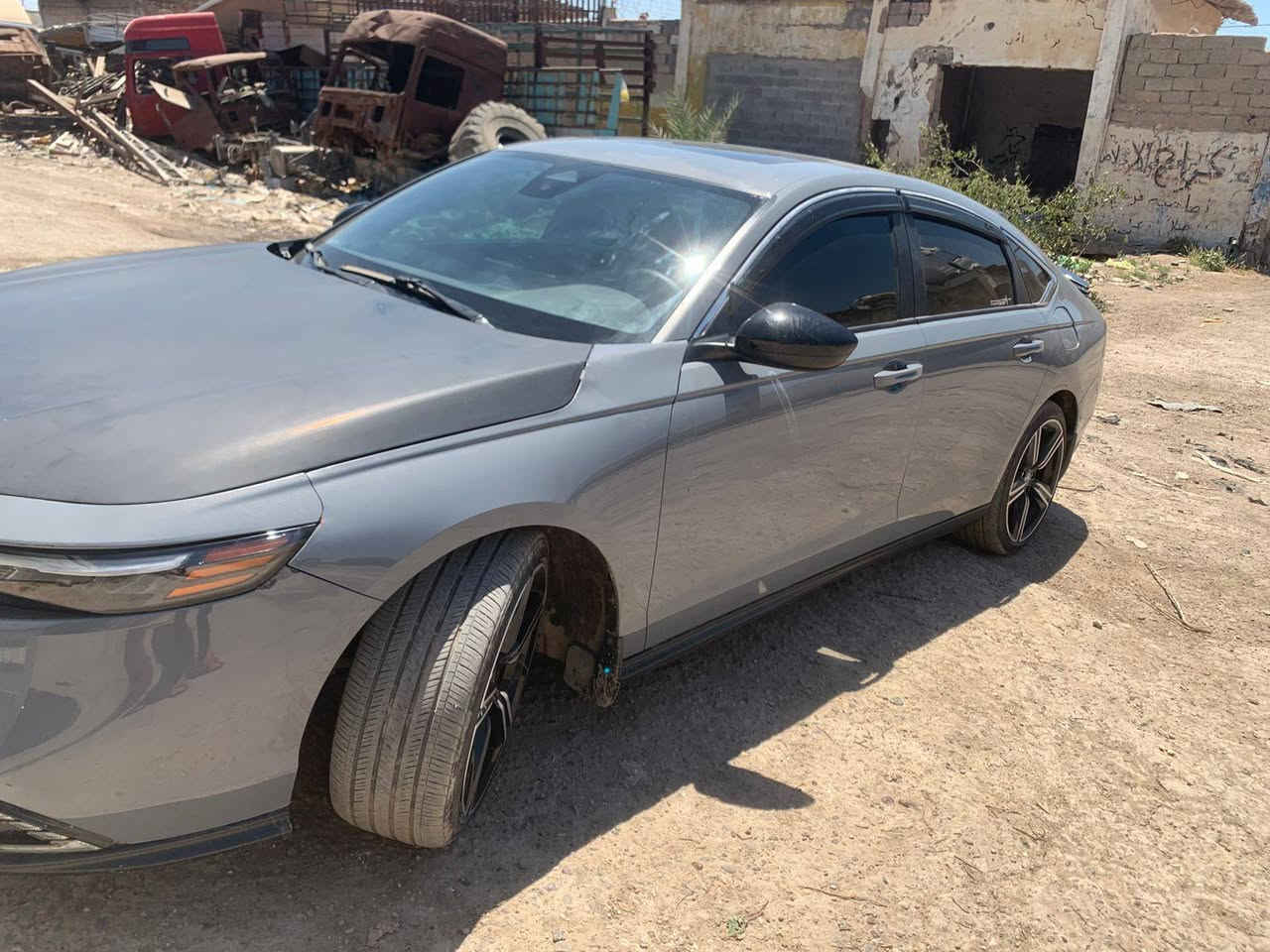 سلام عليكم سياره اكورد موديل 23 ماشيه 26 ميل فقط بنيد بيه  ارباك بلادي ماطاك وضع الشركه فقط بنيد سبورت السياره نقص رادار بس السعر 195 وبيه مجال بسط مكانه سياره فلوجه سياره دخول جديد ترقم بغداد ***********
