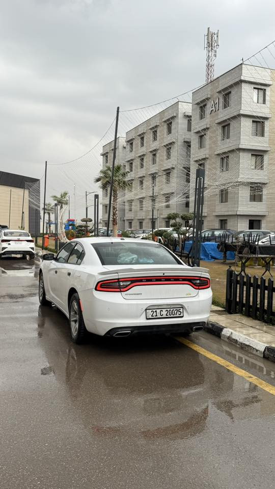 السلام عليكم جارجر مديل 2015 السيارة كفاله عامه عده بارد بالباب وكارتات بسيطة  رقم سليمانيه هزه أرقام جدد  السياره جديده عله وضع الشركه ما تصرف عليها الف ماشيه 218 السيارة كندي  ما مشتغله خط تخم تاير جاهزه سياره   السيارة شرط التحويل مكاني الديوانية حي الجامعه 
  شباب مكلف بالنشر السعر195 الاستفسار ***********
