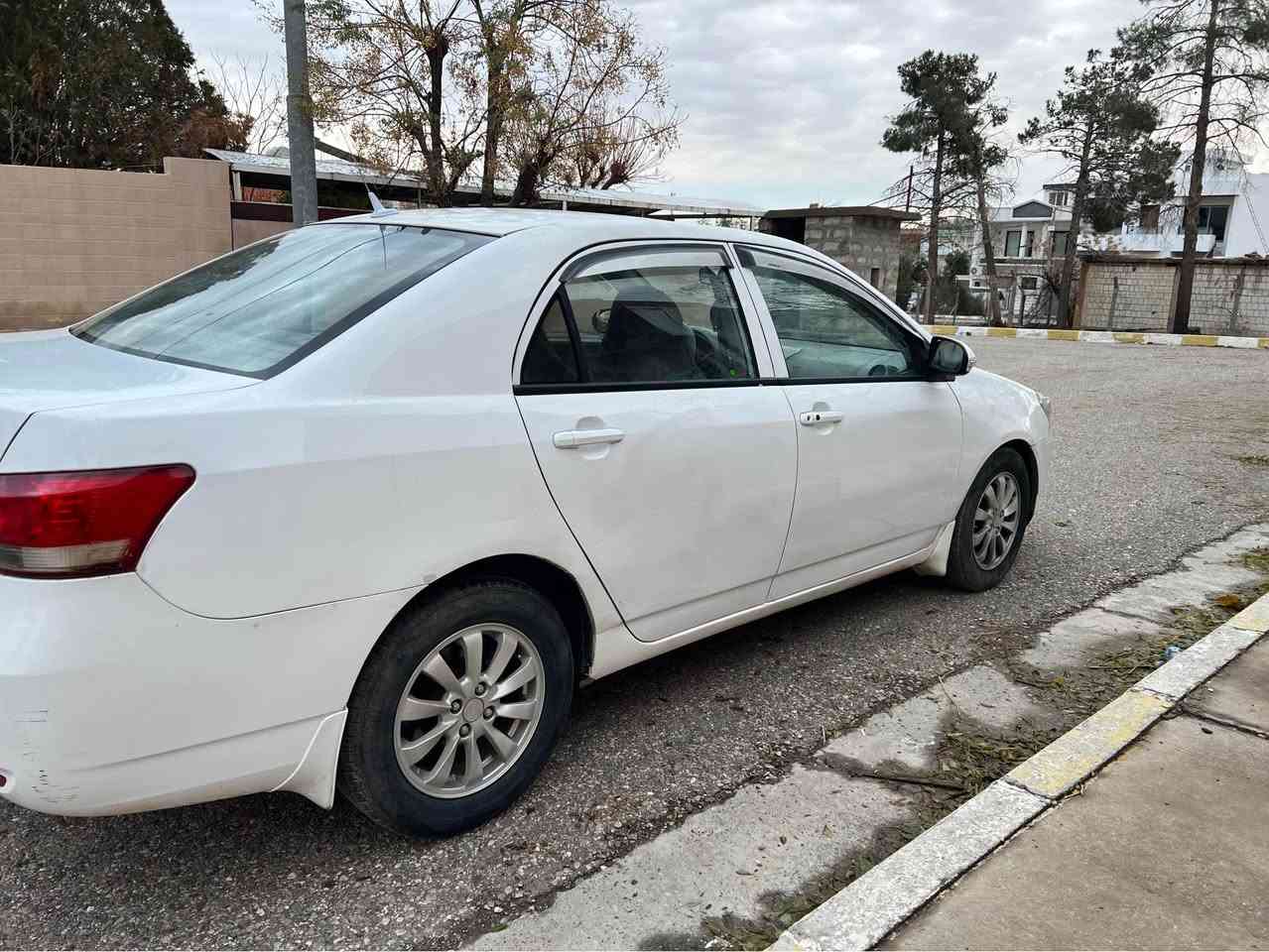 بيوا دى مو ديل 2013
مه كينه سنى به شرت
گير ئوتو ماتيك به شرت
بئ لئ داراوى
كاره با ى به شرت 
كه رمى ئيشه كات به شرت 
چوار تا يه زؤر با ش
بئ ته قه و ره قه 
نو نه له جوانى 
نرخى 37كه ميك معا مه له  
ژماره مو با يل *********** شمشمل, السليمانية
