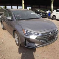 النتره موديل 2020 حادثهه مرفق مع الصور بيه صبغ الجاملغ والباب  الخلفي ...