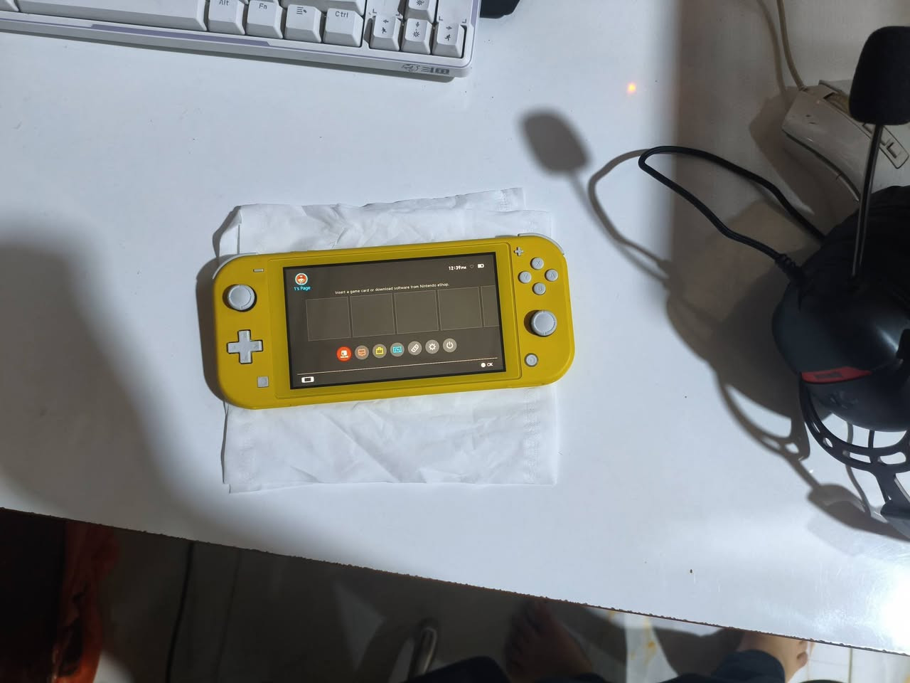 نيتندو سويتش لايت مهكر نظامين قطعه داخليه وياه رام 128 كيكا سعره 210 وبيه مجال


**إذا كنت صاحب هذا الإعلان وتريد حذفه لأي سبب، رجاءا أرسل رسالة إلى الدعم الفني**