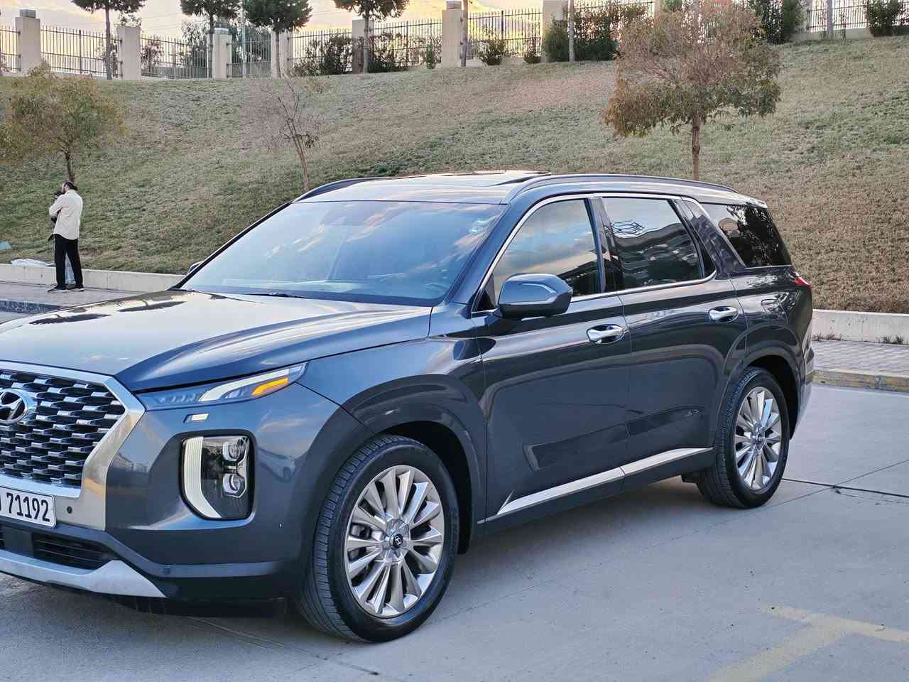 السلام عليكم
هونداي بلسايد كاليكرافي
موديل 2020
سياره فول موصفات أعلاء فهه
محرك 6سلندر 3800 
ابشرط محرك كير حداديه كهربيات سنويه جديد بسمي
كشنات تفهه تيريد دواغل 30لون
صبخ بونيد نصف جاملخ اهنا صندوك نصف صبخ سياره بدون أي تدخل لاشاصي ولادلغد
صندوك كهربائية
سعر225مجل بصيط
عنوان اسليمانيه
اخوان بس بيع
***********
