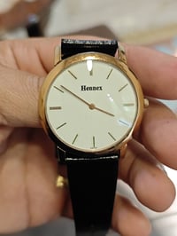 ساعه قشطه كوارتز ماركه هينكس اميال 2 قطر كبير للاستفسار واتساب 0771907...