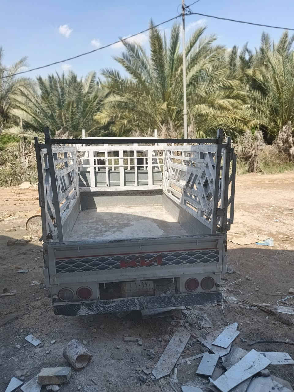 سلام عليكم  كيا مديل 2008 للبيع سعر 75 وبيه مجال بسيط مكاني كربلاء طويريج للاستفسار اتصل على رقم ***********
