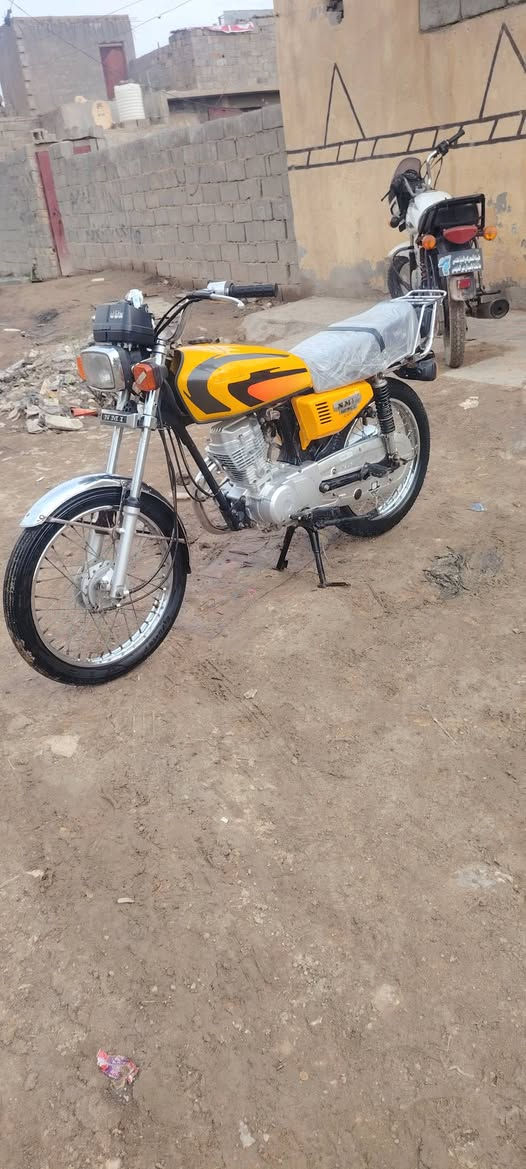 سلام عليكم درجه البيع موديل 22اصلي شلامجه اورق اصولي درجه بلادي درجه خير من الله كلشي مانقصه هاذه رقمي ***********ولموشري لا يتعبني خاص لا يوجد 👍🏿
