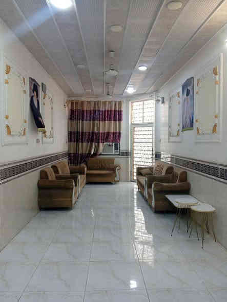 بيت للبيع المساحة 150 الواجهة 6 والنزال 25 يحتوي البيت على غرفة وصالة واستقبال ومطبخ ومنور عدد 2 وصحيات داخلية خارجية اساس وسقف كونكريت بناء درجة اولى جديد تحت اشراف هندسي البيت عقد زراعي قرار محكمة الموقع كوفة سهلة على شارعين شارع الزوار وشارع معمل الدبس يبعد عن مسجد السهلة 400 متر مقابيل الحسينية الايرانية السعر 80 مليون للأستفسار واتساب ***********
يوجد مقطع فيديو 

مكتب الموسوي للوسائط العقارية مستعدون لأستقبال عروضكم التجارية والزراعية والسكنية بيع وشراء رهان ايجار
