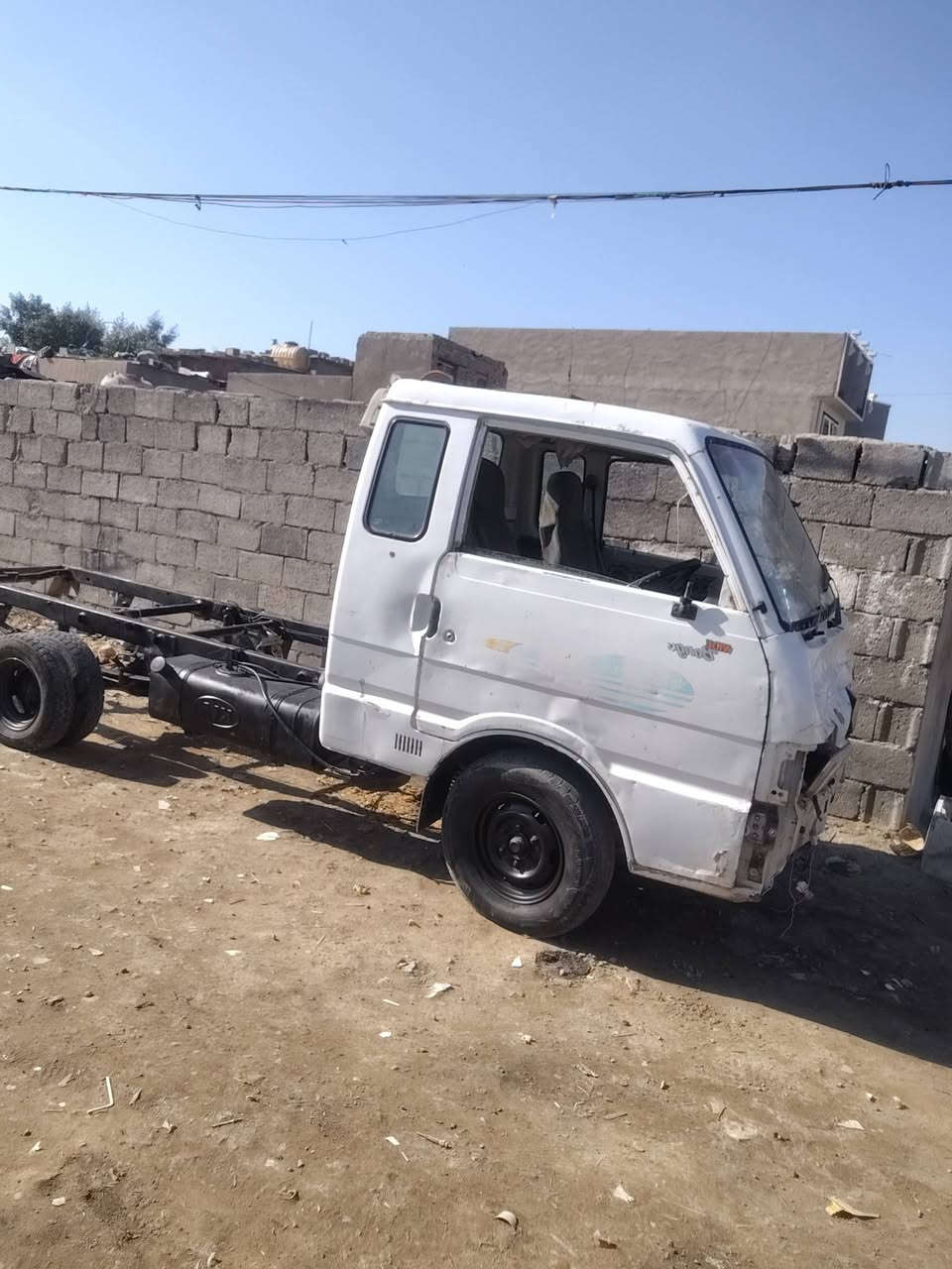 سلام عليكم كيه لبيع 94كوم حديد عله الوضعيه بدون بدي شغاله باتري مابيهه 13 قفلهه لا تصل اله بهاذه سعر شاصي نضيف مكينه خير من الله بس مضروبه بجمهه. ***********
