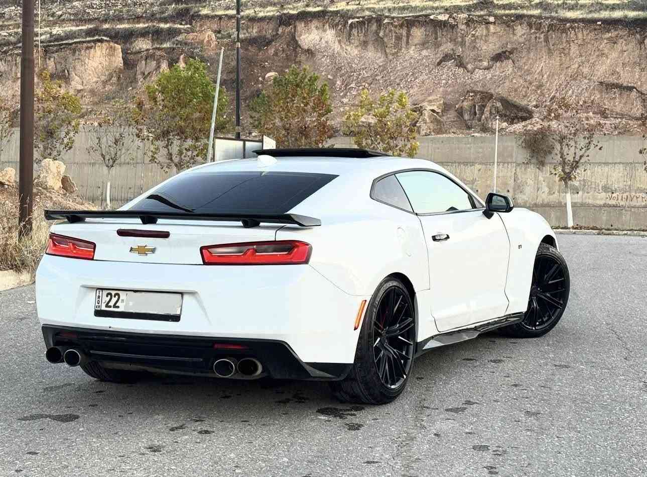 شفروليت كمارو 2017 فول مواصفات
لون ابيض 
السياره شادلها
دعاميه الاماميه والخلفيه Zl1
وياله حجم 20 Zl1
دوسات Zl1

السياره جاهزه من كل النواحي
كير ومحرك وتبريد وكهربائيات كلها مكفوله
حجر بيئه موجود

رقم اربيل الدولي الجديد
رقم سنويه لغايه 2027 
تحويل مباشر باسمي السياره 

حادثها بامريكا خفيف
السونار منزلها بالاعلان وصور الحادث موجود
السياره بدون قطرة دواخل وشواصي 

مواصفات 
كير اوتوماتيك + عادي + شفتات 9 نمر
3 انظمه قياده Ture + Sport + Snow 
تشغيل بصمه
تشغيل عن بعد
ابواب بصمه
صندوق بصمه
هندبريك بصمه
كوشنات جلد 
كوشنات تدفئه و تبريد
كوشنات كهربائية 
سماعات ماركه Bose
شاشه ايباد جبيره
نظام car play + Android
مسجل Aux USB Bluetooth Cable 
كامره دواره
تحكمات ستيرن جهتين
تحديد سرعه
ستيرن فوليوم
لايتات زينون وتحكم كنترول صاعقه وناصي وسط وقوي
بلاجكتورات ليد
بك لايتات ليد
داخل ليد 
مرايا كهربائيه وحساس
نظام تراكشن مانع الانزلاق
نظام ECO اقتصاد البانزين
شاشه عرض الاعطال ملونه

السعر 128 ومجال
للاستفسار 
كورك : *********** اتصال او واتساب
آسيا : *********** واتساب فقط
