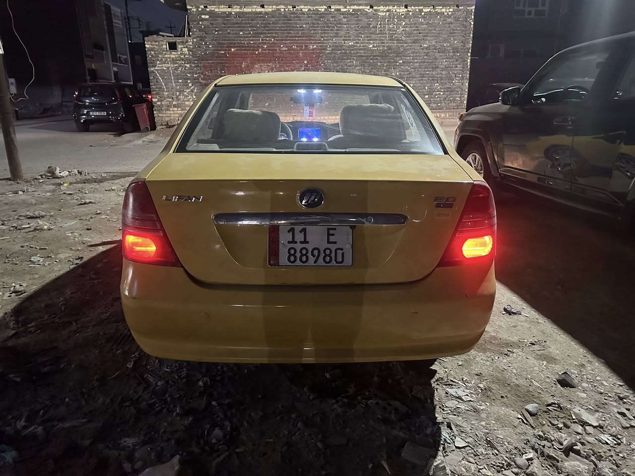 السلام عليكم 
ليفان 620 2013 
رقم بغداد النكليزي السياره كفاله ماعده طخه بل بنيد ومرجعيها بارد محرك جديد كير اتو جديد دبلات تخم تاير صدر امامي خلفي جديد السياره مناقصها شي اشتغل وتطلع مكاني الدوره البعيثه رقم ***********ترهم مراوس
