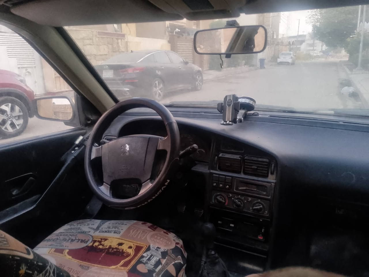 سيارة بيجو روى موديل 2009 ومكينه وكير نضيف سنويه صاقطه 2023 راعي الشرعي موجود سعرر 11 مكاني بغداد البلديات ***********
