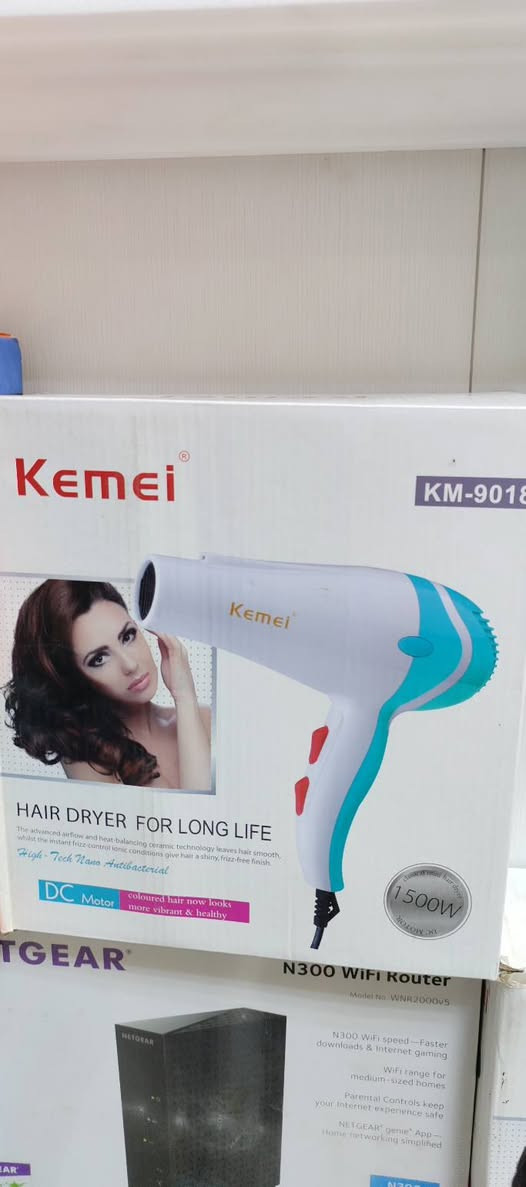 فير سشوار القطعة ب ٥ الاف فقط 
توصيل كافة المحافظات


**إذا كنت صاحب هذا الإعلان وتريد حذفه لأي سبب، رجاءا أرسل رسالة إلى الدعم الفني**