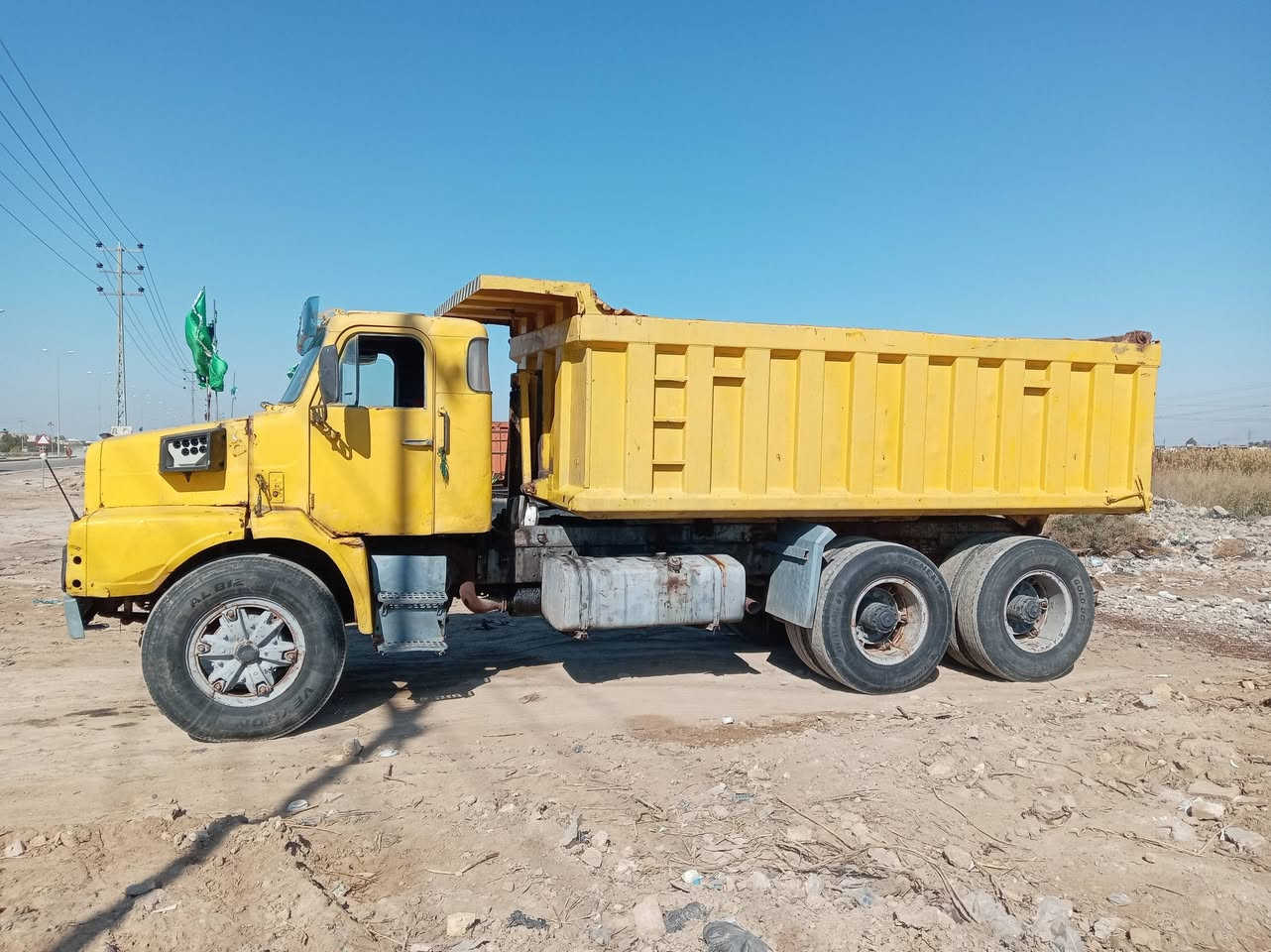 ف
فالفو للبيع رقم نكليزي  ***********
