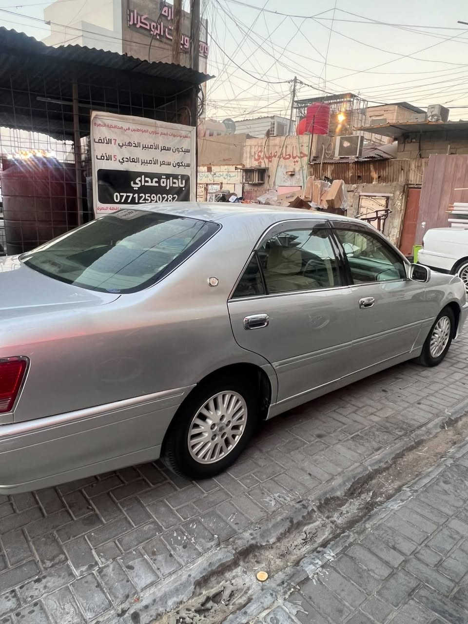 للبيع او مروس جنون ادوات كصه جنطه الون سلفري داخل عسلي دكمتين مكينه ديفور الزغير تبريد حداد تخم تايرات مع ارقام وسنويه سياره جاهزه مكانه البصره تفاصيل داخل الصوره ***********
