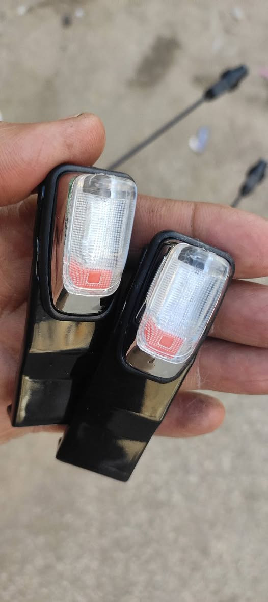 عيون سحريه سيدان وسوبر ٨٢ جاهزات للاستفسار فقط على الرقم ***********
