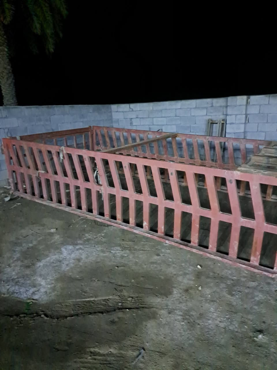 السلام عليكم محجر كنتر تفصال جديد 3 ملم مكان التواجد العماره السعر 500 للاتصال ***********
