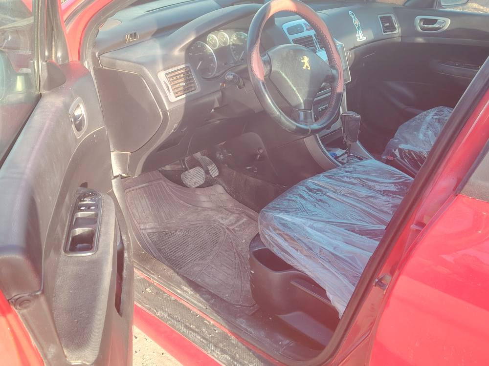 بيجو فرنسي 307
موديل ٢٠٠٥
رقم كركوك مشروع وطني
بطاقه بانزين بيها
كير محرك تبريد تدفئه بالشرط
صدر تايرات سياره جاهزه
ماتحتاج ربع مصرف
*********** 
سياره صاير بيها جلح وراشينها صبغ بدون اي حادث بدون قطره معجون
السعر ٥٥ وبي مجال مكان السياره كركوك كركوك, العراق
