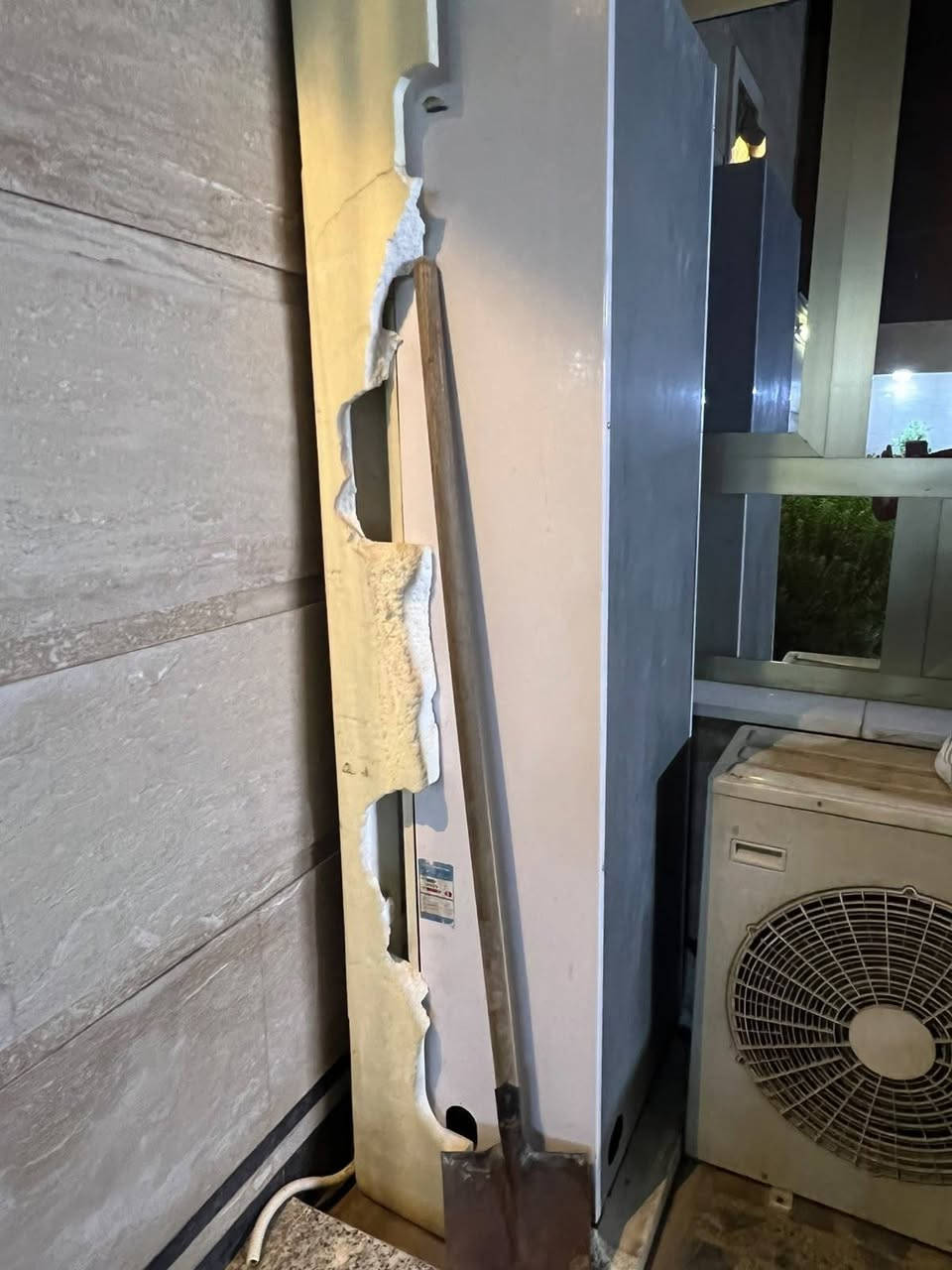 AUX 3 طن موطور عاطل الداخليه الخارجيه نضيفات مكانه بغداد الدوره سعره 450 بي مجال بسيط حك  الجيه ***********
