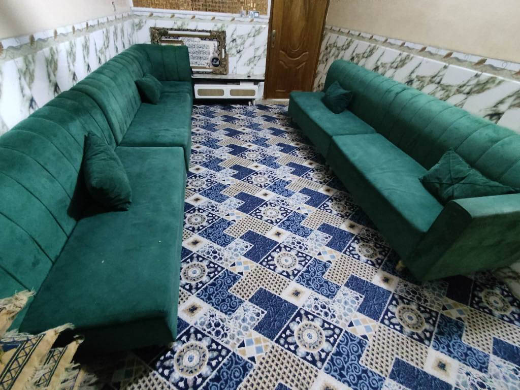 ديوان 5 قطع للبيع 
كاونتر مترين وسنگ متر ونص كله مرمر
الشراي يتصل على الرقم الموجود 
               *********** عمارة, ميسان
