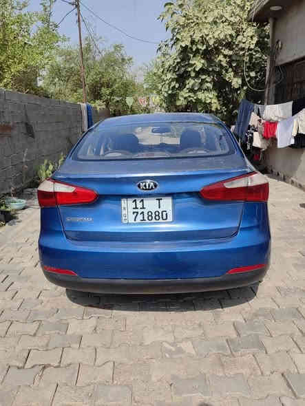 السلام عليكم للبيع كيا سيراتو موديل ٢٠١٥ رقم بغداد انكليزي باسمي مكفوله من الحادث بيه طخه خفيفه بالجاملغ الامامي موضح بالصورة للبيع ب٩٨ورقه
*********** او مراوس باحدث
