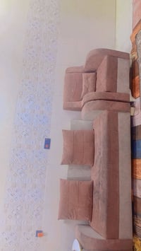 تخم • ٧ مقاعد • بي مجال