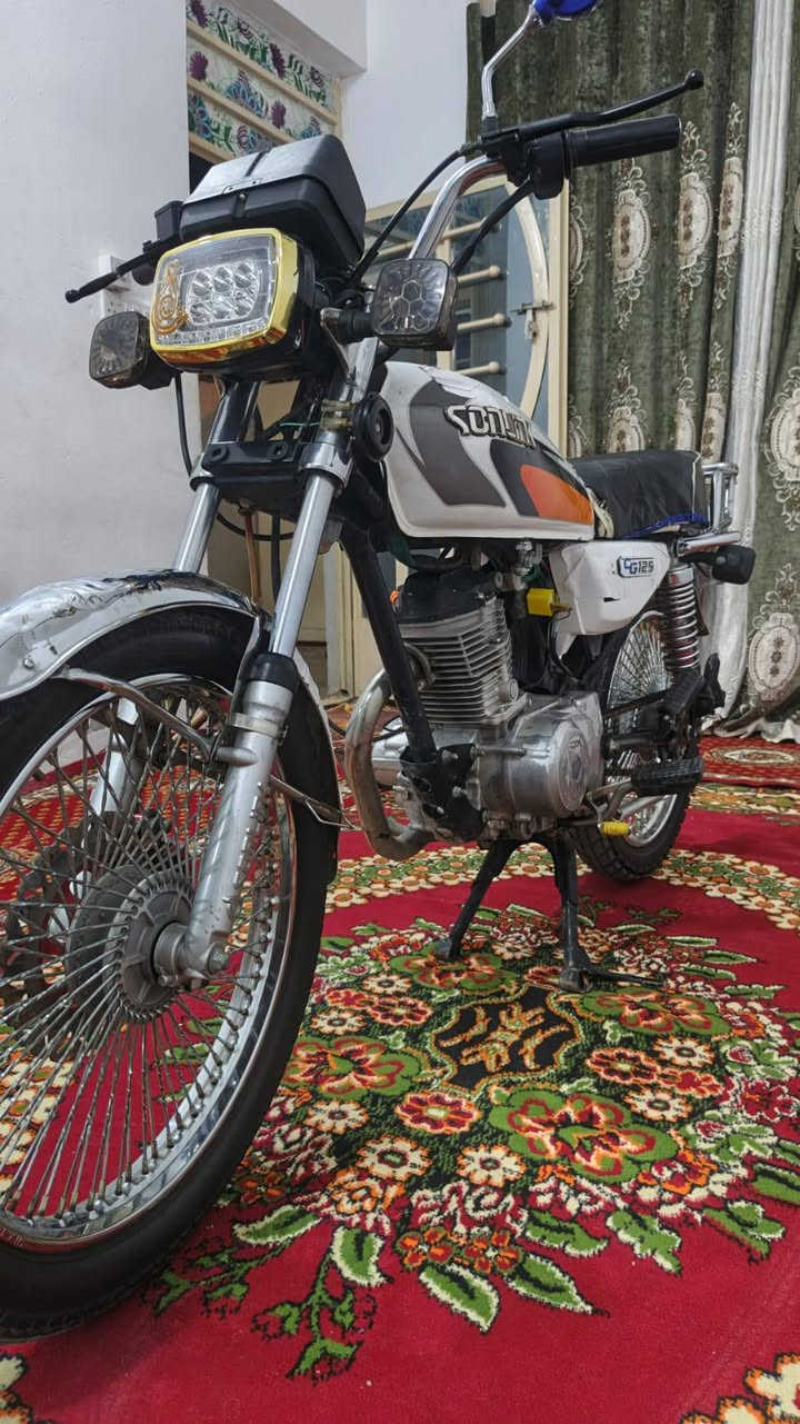 السلام عليكم ورحمة الله. دراجه ايراني سونك موديل 24مبدل الها مكينه موديل 20نقصها كهربائيات وقبق زنجيل السعر المطلوب 500الف وبيها مجال العنوان بغداد جسر ديالى القديم نهاية شارع المصرف.. مكلف بلنشر لاتراسل فيس اتصل على رقم راعيها. بيه واتساب رقم راعيها  .. ***********
