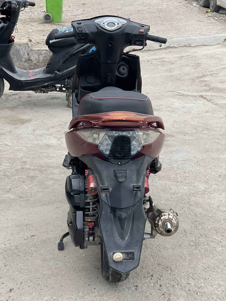 كامكو  دراجه ماناقصها شي  صالنه رياضي سعرها ٣٢٥ الف مكاني حله ***********
