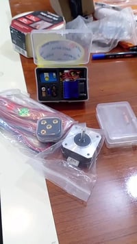 ٢٥ • اكسسوارات إلكترونية