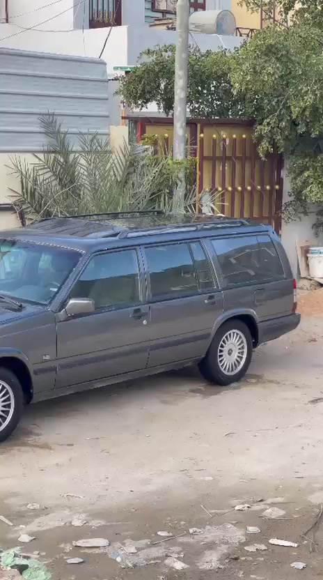 السلام عليكم 940 VOLVO موديل 1991محدثه كله تيربو ABSفتحه غرفه رصاصيه رقم انگليزي بسمي السياره ومابيه اي نقص السعر 80وبيه مجال رقم التليفون ***********
