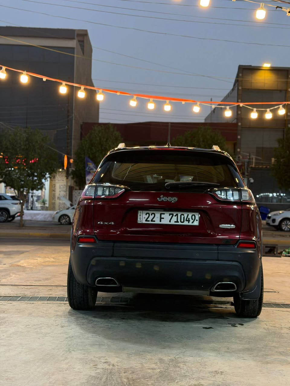 جيب كومباس
Jeep compassموديل 2021  
فول مواصفات للأخير  1/1 
ماشية 49 الف فقط  
لون ماروني
رقم اربيل 
هزة + فحص + سنويه كله جديد 
السياره بأسمي تحويل مباشر 

السياره حادثها موضح بالصور السياره بدون ايرباك 
شرط بدون دواخل 

بنوراما  على طول القمارة - كشنات جلد - رادارت 360 (امامي خلفي جانبي) - تشغيل عن بعد - نقاط عمياء   - تحديد مسار - تدفئة كشنات + ستيرن  - كشن كهرباء + بصمة تشغيل وابواب وعن بعد- قطعتين تبريد - دخول ذكي - شاشة الحجم الكبير  - اوتو ستوب - ثلاث انظمة قيادة - قيادة ذاتيه  - مثبت سرعة - اشاير بالمري -   وبعد بيها هووواي مواصفات 

السيارة جديدة بمعنى الكلمة وبالواقع لونها بعد احلى من الصور وجاهزة 100% 
 كل التفاصيل مذكورة بالكامل 
مكانها بغداد - السيديه
‏‎
السعر  24 مليون وبي مجال قليل 
التواصل *********** بغداد, العراق
