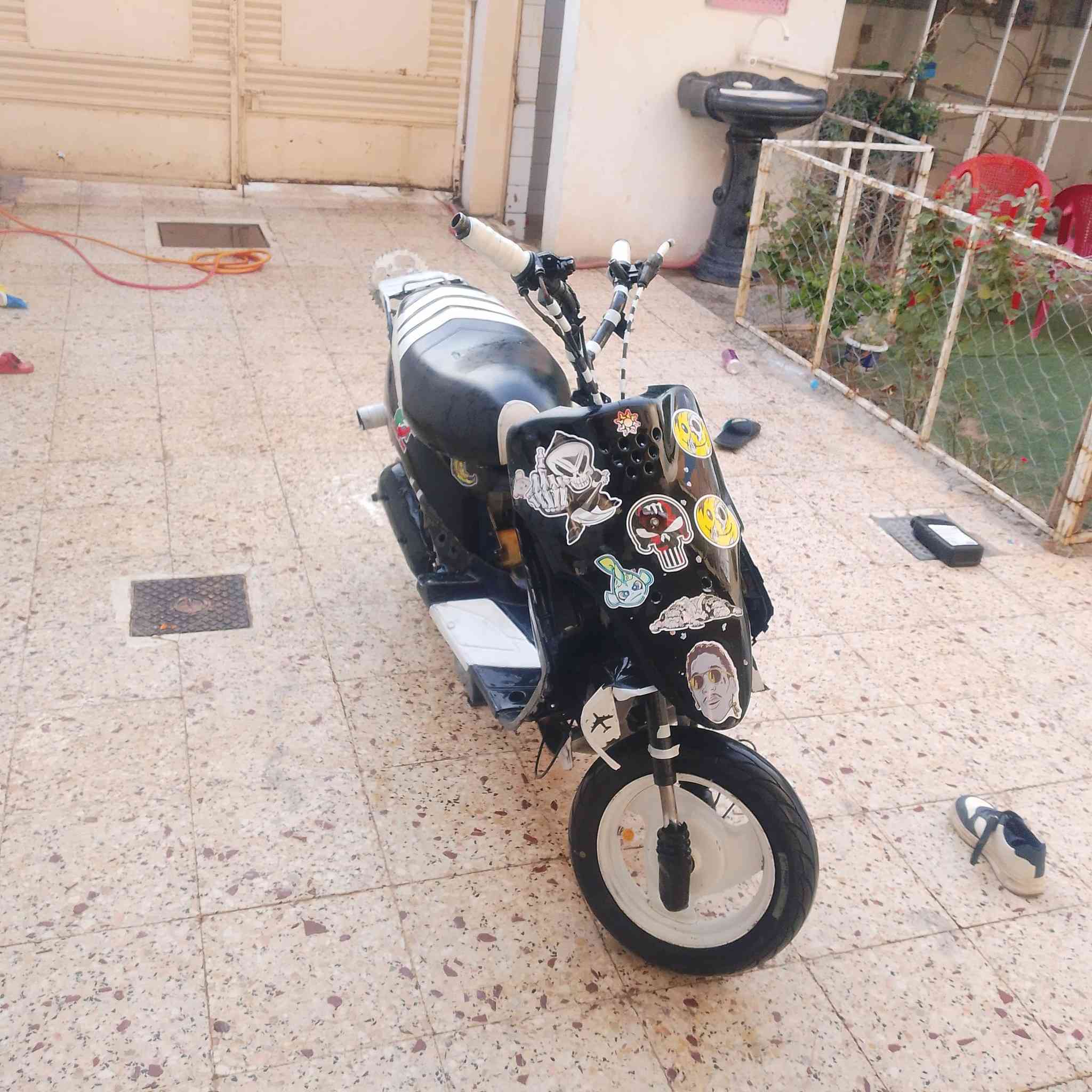متاح نحله تسع زروف مطور حربي وفول شاصي شرط مكنه.  
مبدل بس بستم  خرسه وشلعه فول يكمز من جوك مطور فول ونشط سعر 175 وبي مجال مكني ايسر حي سكر


**إذا كنت صاحب هذا الإعلان وتريد حذفه لأي سبب، رجاءا أرسل رسالة إلى الدعم الفني**