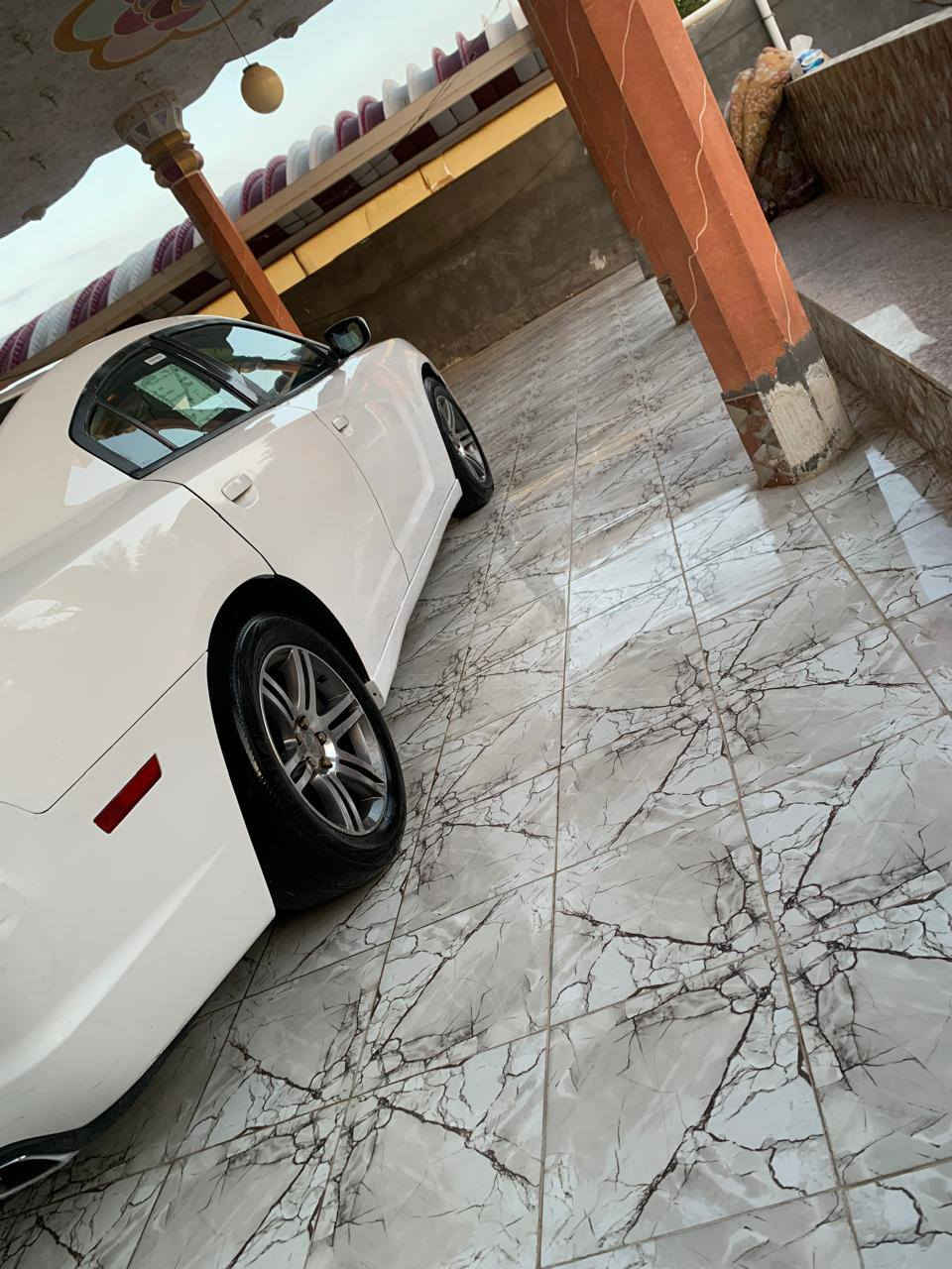 يالله السلام عليكم
لبيع دوج جارجر 2014 رقم اربيل سنوية ل30 
مكينة ٣٦٠٠ تويل 
وارد خليجي كلين تايتل سيارة كفالة عامة من الصبغ والتبديل والفتح بيها جرات كارت فقط بل بلبيان فقط هذا 
سيارة جديدة كلش سيارة جاهزة خير من الله مكينة گير حدادة لوك  اكسن تبريد تخم تاير ويل ١٨خليجي بدون اي نواقص 
السعر 170وبيها مجال لشراي 
مكاني بصره قضاء القرنة 
***********
***********
