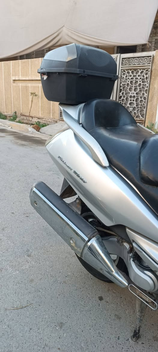 سلام عليكم للبيع سلفر ونج مكينه 600 وارد ياباني مكينه بلادي برغي مامفتوح شرط الفحص شلع معدل فول كله شغال اي نقص ماكو تخم تايرات جدد دبلات نضيفه كفر نضيف سعر 15 بغداد زعفرانيه شراي خادم ***********
