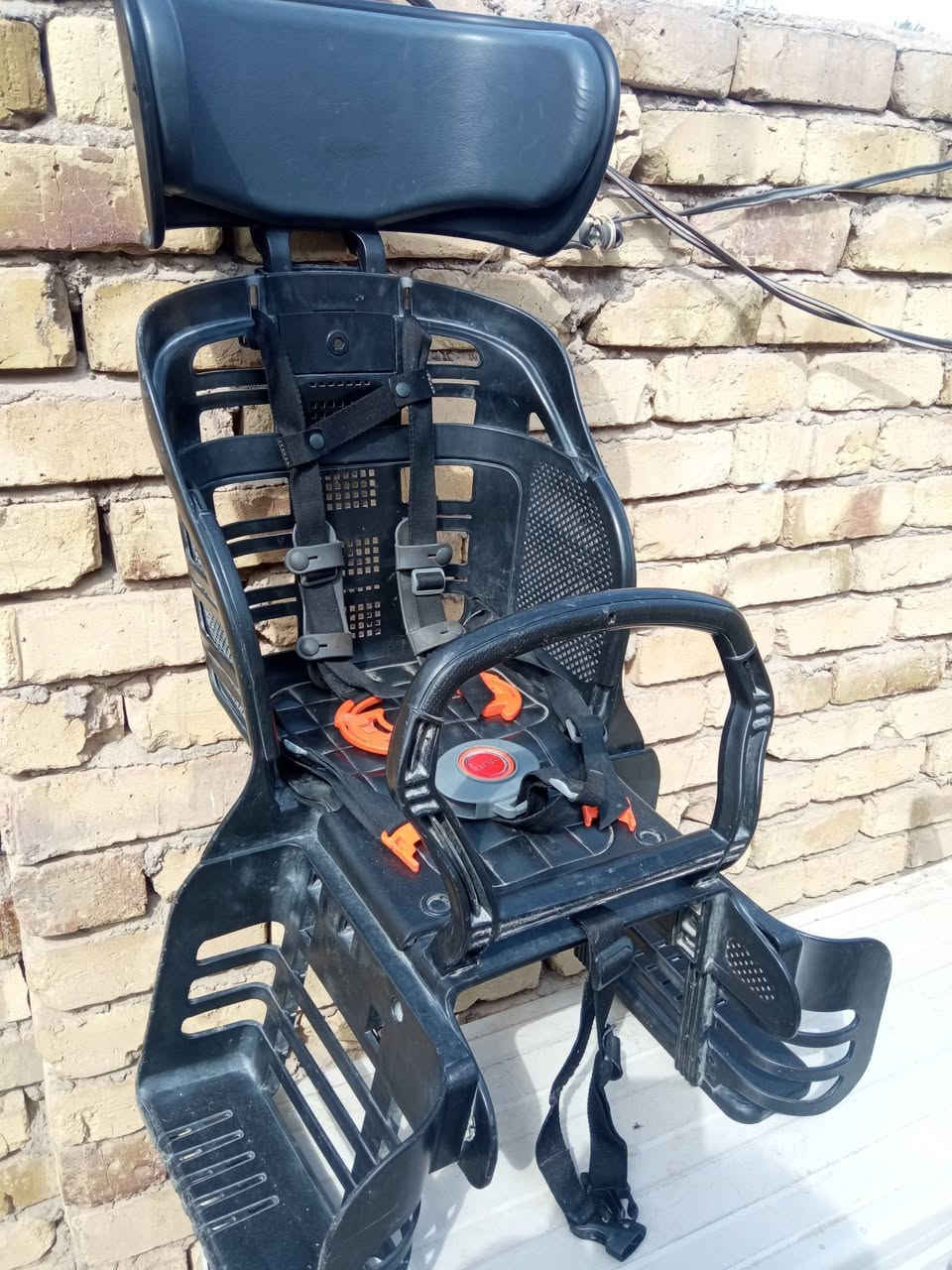 للبيع كرسي طفل للبايسكل جديد وبي حزام امان 
السعر 25 وبي مجال 
***********
