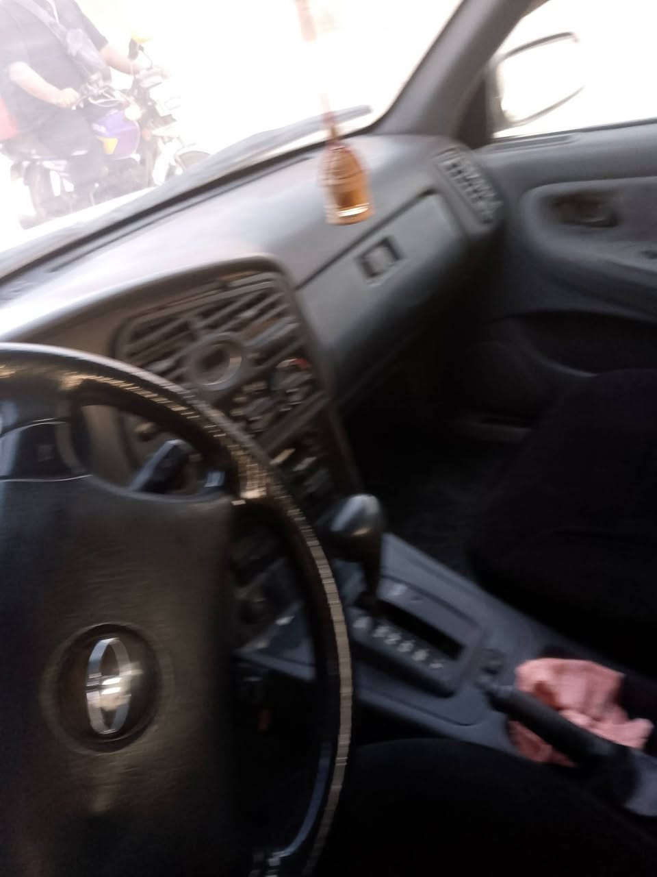 السلام عليكم ورحمه الله وبركاته سياره برنس موديل 97 باسمي محرك نظيف قير نظيف اطارات جديده باتري جديد العنوان بغداد المشتل المعلمين قرب مجلس بلدي 9 نيسان رقم الهاتف ***********
