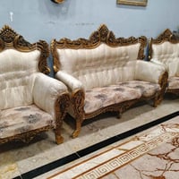 طقم ملكي • ١٠ مقاعد • قرب الركن الابيض