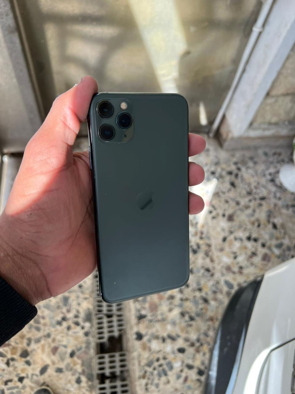 آيفون 11برو ماكس للبيع جهاز كله شغال مستبدل فقط شاشه اصليه ٣خيارات الباقي كله ابلادي ذاكره٢٥٦وكله شغال سماعه كامرات سيمكارت سعره ٢٢٥بي مجال بصيط مكاني بغداد الامين الثانيه ***********
