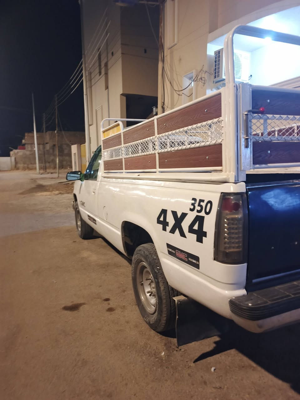 سياره جمسي مديل 91 سياره جاهزه مكفوله مكينه كير شاصي كله كفاله دبريد كهربائيات كلها شغاله حداديه جديده كلش سياره جاهزه ابد مابيها اي نقص ابد سياره متعوب عليها سعر 70 ورقه وبيها مجال تصال *********** واتساب
