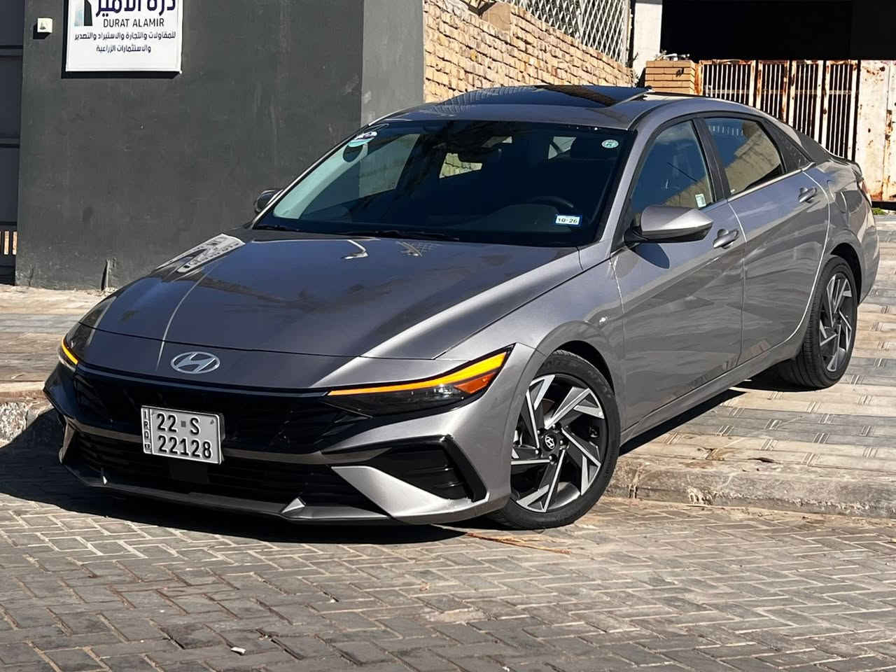 السلام عليكم النترا شكل جديد موديل 2025 محرك 2000 دوش فئه سياره sle فول مواصفات سياره ماشيه 22 صبغ بيه جنطه فقط بدون يرياك بدون دواخل صور حادث بلمنشور 
مكان سياره الكاظميه شارع اكد سياره رقم اربيل تريد تحويل تريد وكاله سعر167وبيه مجال قليل الاتصال ***********
