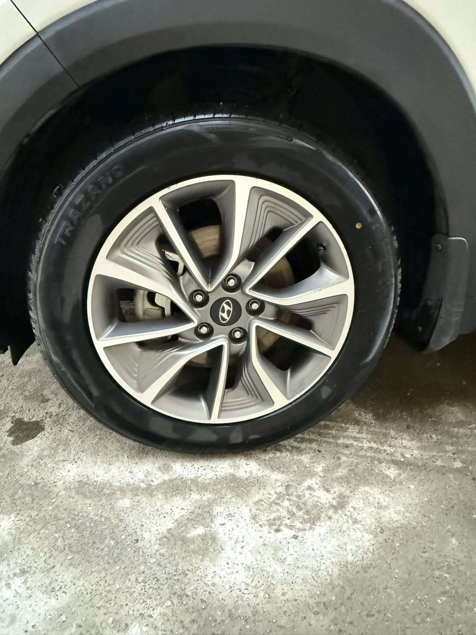 سلام عليكم توسان 2018 وارد خليجي ابيض سيارة اي نقص ماكو كله تمام حمدلله تخم تاير جديد ودوشمة جديدة ماشية 120 وقابل للزيادة مكاني بغداد قاهرة *********** ماسنجر ماارد شباب واتس متوفر واشترف بيكم سعر 185ورقة تحياتي
