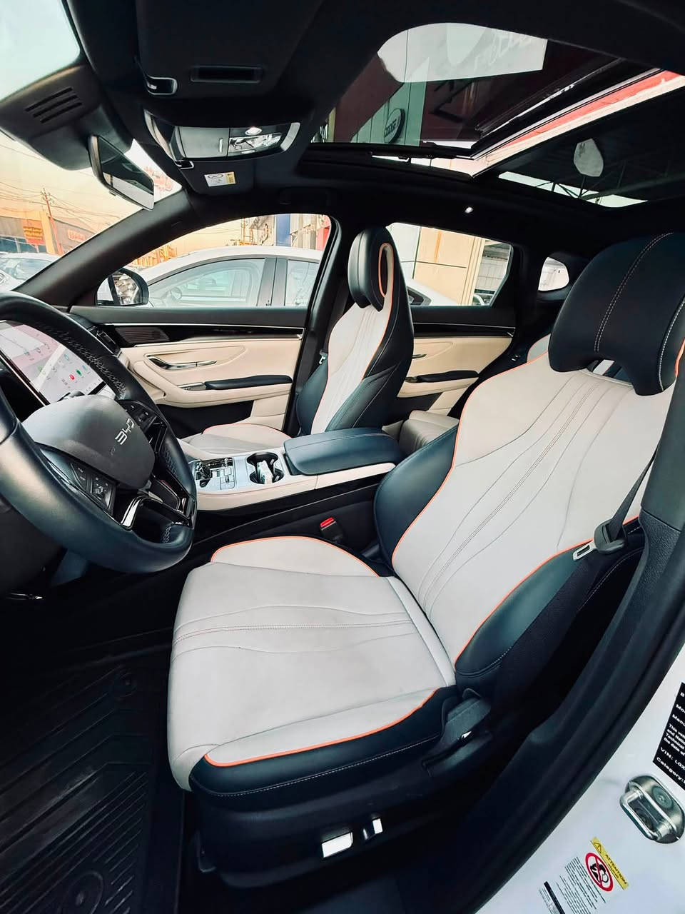 سونك بلاص هايبرد BYD Song Plus DM-i AWD  
الموديل 2026
خليجي ضمان NAT 
200 الف km على البطاريات
150 الف km على المحرك والكير 

 دبل ماطور Dual Motor
 ✅ محرك كهربائي أمامي
 ✅ محرك كهربائي خلفي
* دفع رباعي كهربائي (AWD).
* تسارع أقوى بكثير من نسخة الدفع الأمامي.
* ثبات أفضل على الطرق وفي المنعطفات

المواصفات
🔹 فول رادار + تحديد مسار 
🔹 سقف بانوراما
🔹 مقاعد جلد فاخر
🔹 كرسي السائق كهرباء
🔹 4 كامرة رؤية 360°
🔹 12 حساس مساعدة وأمان
🔹 12 وسادة هوائية حماية متكاملة
🔹 باب صندوق كهرباء
🔹 شاشة وسطية 12 إنش
🔹 العداد :  km 11.000 فقط
🔹 حالة السيارة : مستخدم نظيف كفاله عامة
🔹 مغلفة : ppf بلكامل مع ضمان 5 سنوات
🔹 العده كامله: 2 شاحنه / سبير  / 2 بصمه + كارت

 لمعرفه السعر علق برقم 1 : الرد تلقائي 📮
رقم بغداد تحويل مباشر

📍 الموقع : بغداد - معارض البياع - الشارع الرئيسي

📞 للتواصل : 
***********
***********
***********
***********
