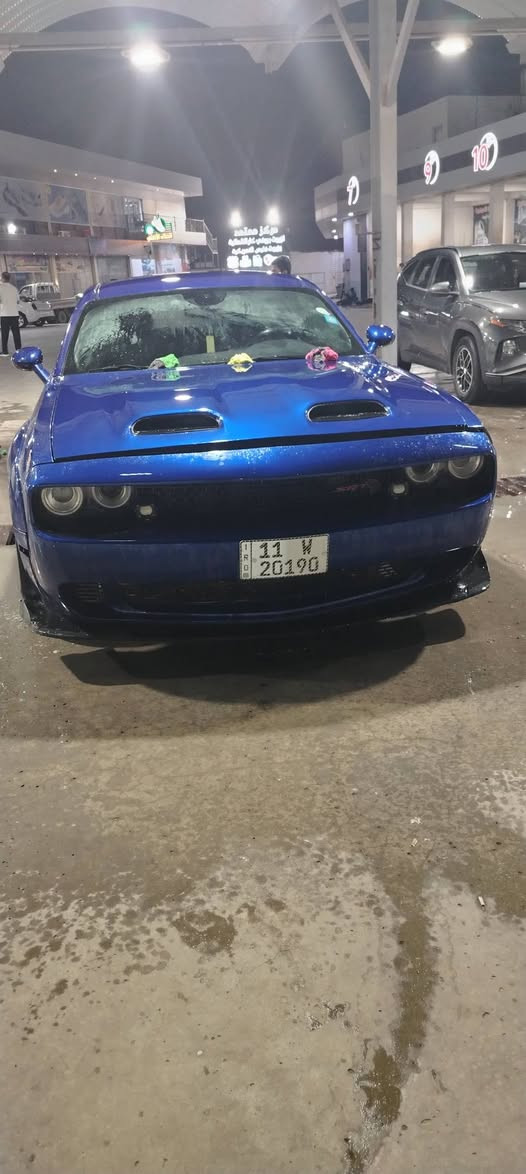 جالنجر موديل 2019 جديده جدا رقم بغداد انجليزي
 بأسمي السياره
 فئة SXT 3600
بصمه تشغيل عن بعد شاشة كبيرة سستم صوت خارجي ويل نجمه 20 تخم تاير مكينه كير ويلات كله جديد وايد بودي
***********
 الضرر جاملغ وبنيد وبيها شويه مليوح الشاصي
