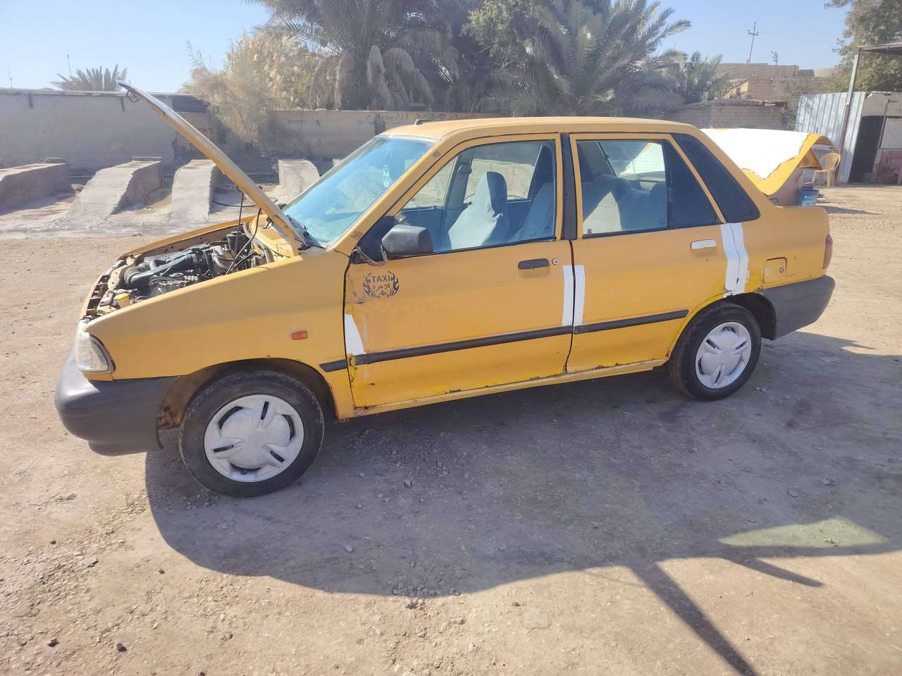 السلام عليكم سياره سايبا للبيع موديل ٢٠١١ رقم نجف مالكها موجود كير ومكينه مكفولات حداديه جديده كهربائيات شغاله باتري جديد سمكره كامله مكانها ديوانيه الحمزه الشرقي سعرها ١٧ وبيها مجال للطيبين ***********
