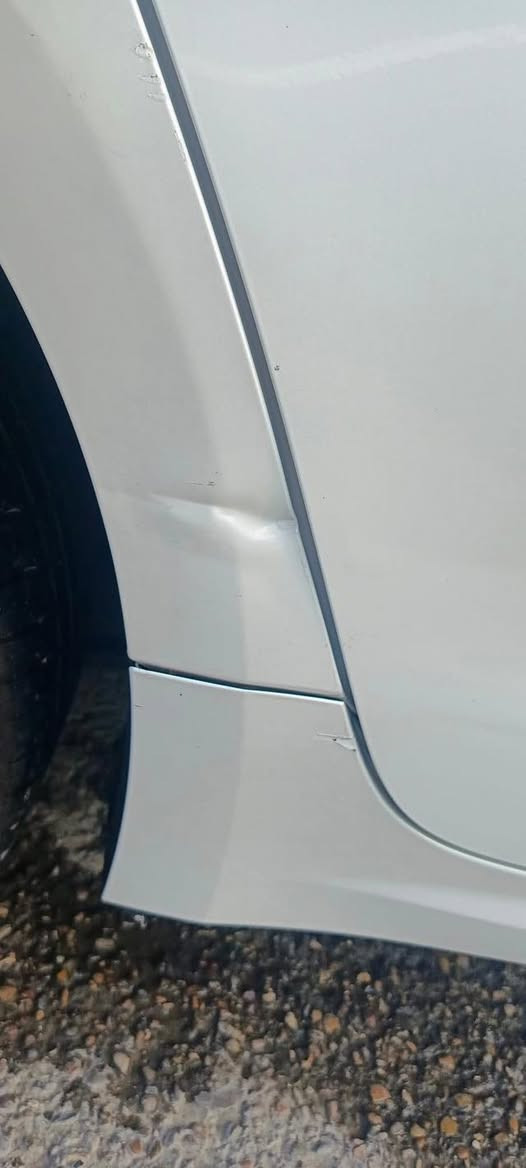 السلام عليكم كورلا ٢٣ خليجي فول مواصفات رقم اربيل بيها بارد إصبع بالبنيد وطختين بالهلال مال الجاملغ الخلفي السكن واضحة بالصور ماشية ٧٥ كيلو السعر ١٧٩ وبي مجال مكان السيارة تكريت


**إذا كنت صاحب هذا الإعلان وتريد حذفه لأي سبب، رجاءا أرسل رسالة إلى الدعم الفني**